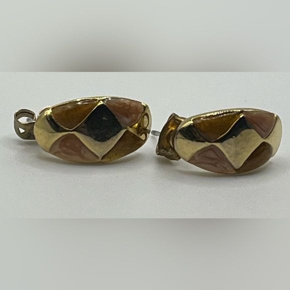 Vintage Gold Tone Geometric Enamel Stud Earrings - Picture 1 of 3